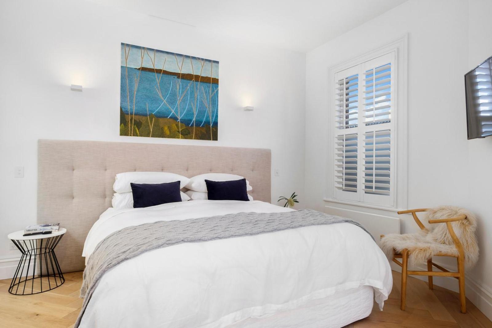 苏丽婉克芙公寓式酒店 霍巴特 外观 照片 Plantation shutters in a bedroom