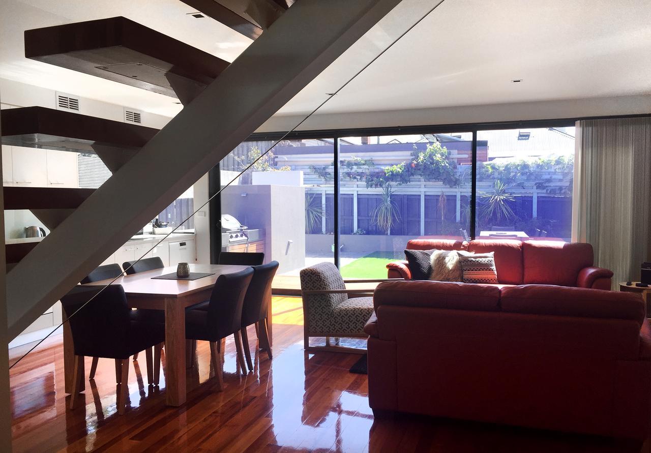 苏丽婉克芙公寓式酒店 霍巴特 外观 照片 Interior of a house in the neighborhood