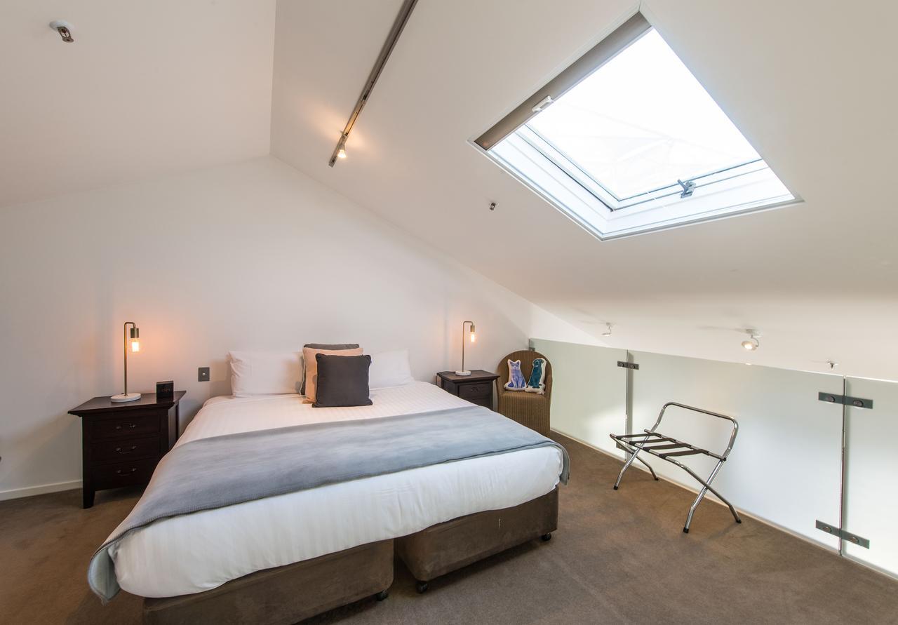 苏丽婉克芙公寓式酒店 霍巴特 外观 照片 Skylight in a bedroom